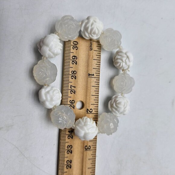 White Rose Clear Molded Acrylic Beaded Stretch Bracelet - Picture 4 of 4